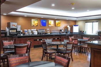 Buffet déjeuner gratuit tous les jours