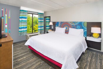 Premium bedding, pillowtop beds, in-room safe, individually furnished