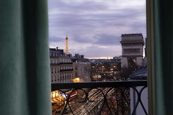 Kahden hengen deluxe-huone (yksi tai kaksi sänkyä) | Näkymä majoituspaikasta