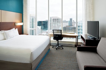 1 bedroom, premium bedding, in-room safe, desk