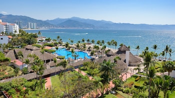 Outdoor pool, open 8:00 AM to 8:00 PM, pool umbrellas, sun loungers