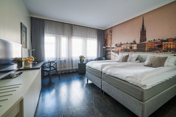 Habitació doble, sense finestres (Compact) | Roba de llit d'alta qualitat i caixa forta a l'habitació 