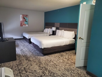 Standard Room, 2 Queen Beds, Non Smoking, Refrigerator & Microwave