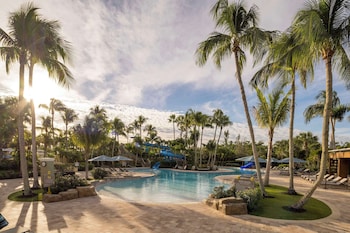 4 piscines extérieures