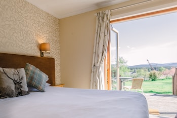 Double or Twin Room, Garden View | Egyptian cotton sheets, premium bedding, individually decorated