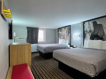 Room, 2 Queen Beds, Non Smoking