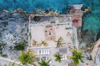 야외 수영장, 수영장 파라솔, 일광욕 의자