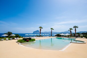 Seasonal outdoor pool, pool umbrellas, pool loungers