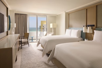 Outdoor pool, cabanas (surcharge), pool umbrellas