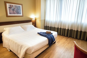 Petit déjeuner continental (8 EUR par personne)