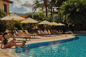 Piscine couverte, piscine extérieure