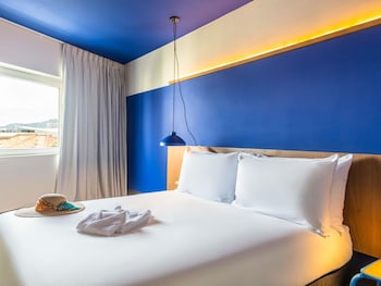 Chambre, 1 lit double (Pop Room) | Coffres-forts dans les chambres, décoration personnalisée