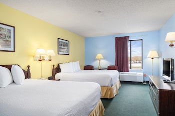 Deluxe Room, 1 King Bed, Non Smoking, Refrigerator & Microwave | Premium bedding, down comforters, memory foam beds