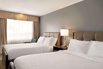 Alberca techada y alberca al aire libre por temporada