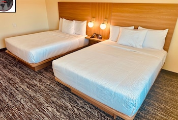 Cortinas blackout, cunas gratuitas, wifi gratis y ropa de cama