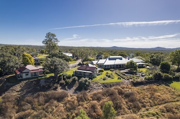 Literie de qualité, minibar, coffre-fort, décor unique