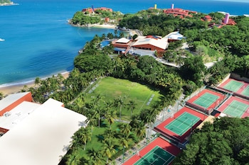 3 outdoor pools, pool umbrellas