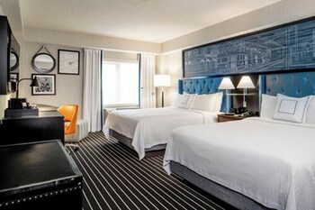 Breakfast and dinner served