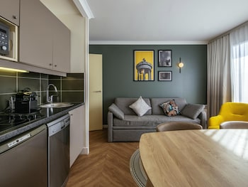 In-room safe, desk, soundproofing, iron/ironing board (on request)