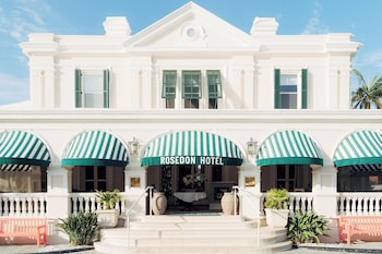 Front of property. Rosedon Hotel