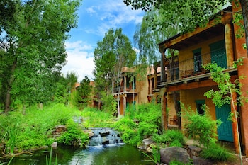 Suite, 1 King Bed, Courtyard View (Native American Suite) | Courtyard view