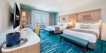 3 outdoor pools, cabanas (surcharge), sun loungers