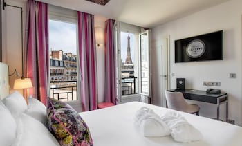 Gustave Double Room | Minibar, in-room safe, desk, blackout drapes