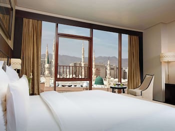 Camera Deluxe, 2 letti singoli (Panoramic Haram View) | 1 camera, biancheria da letto di alta qualità, cassaforte in camera