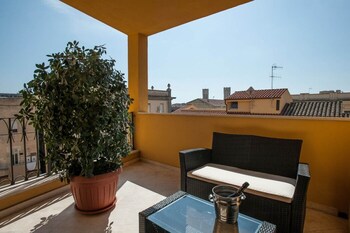 Façade de lâhĂ©bergement â soirĂ©e/nuit