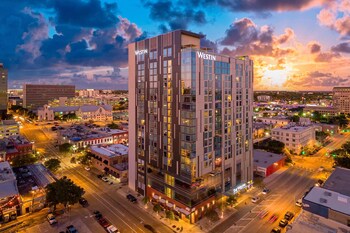 2 Bars/Lounges, Bar auf der Dachterrasse