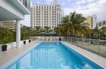 躺椅、海灘浴巾