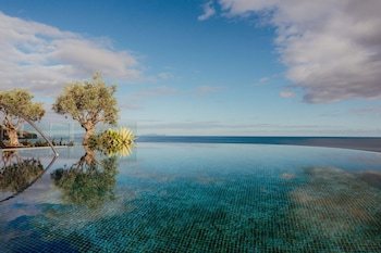 2 indoor pools, 3 outdoor pools, pool umbrellas, sun loungers