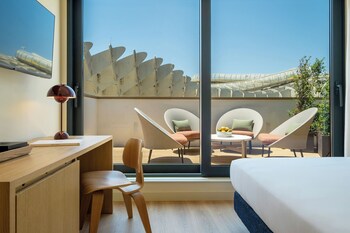 Superior Room, Balcony | 1 bedroom, in-room safe, desk, soundproofing