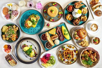 Outdoor pool, open 7:00 AM to 7:00 PM, pool umbrellas, sun loungers