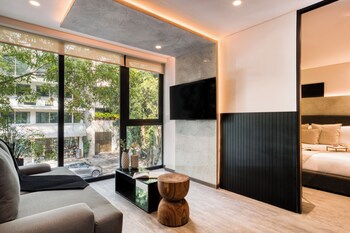 Master Penthouse with a Private Terrace | Balcony view