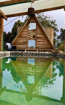 Bangalô superior | Roupas de cama premium, edredons de pluma, Wi-Fi de cortesia