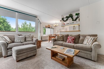 Condo, 2 Bedrooms (Standard) | Private kitchen