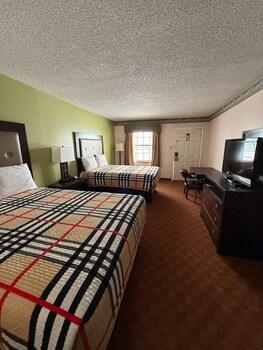 Desk, iron/ironing board, free WiFi, bed sheets