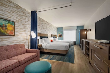 Outdoor pool, free cabanas, sun loungers