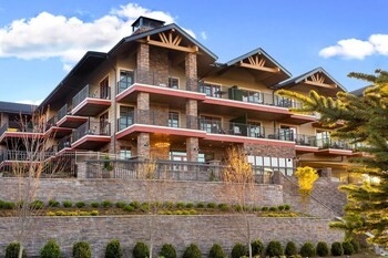 Serveert ontbijt, lunch en diner