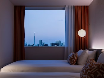 Breakfast, lunch and dinner served