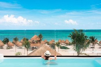 Excellence Club Beachfront Honeymoon Two-Story Rooftop Terrace Suite W/ Private Pool