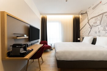 Experience the contemporary ambiance of Leiden, where elegant touches and modern design come together.