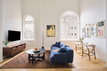 Check-in/check-out kiosk