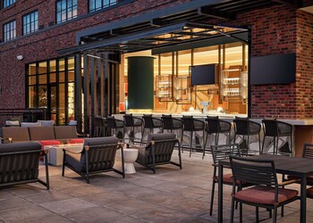 Bar (en la propiedad)