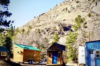 CUTTHROAT TROUT | 1 bedroom, individually decorated, individually furnished, free WiFi