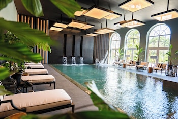 Sauna, body treatments, mud baths, body wraps, body scrubs, facials