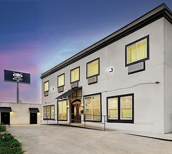 Economy Studio Suite