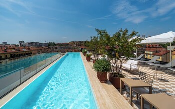 Rooftop pool