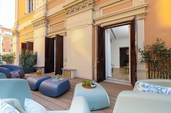 Luxury Condo | Terrace/patio